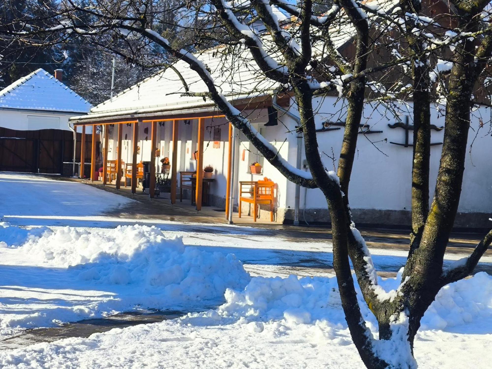 Bobita Apartmanhaz Szilvásvárad Exterior foto